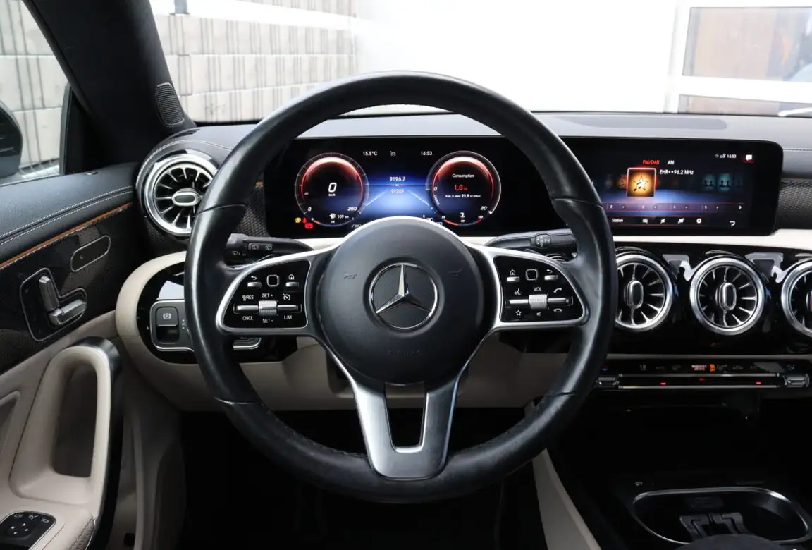 MERCEDES-BENZ CLA KLASS