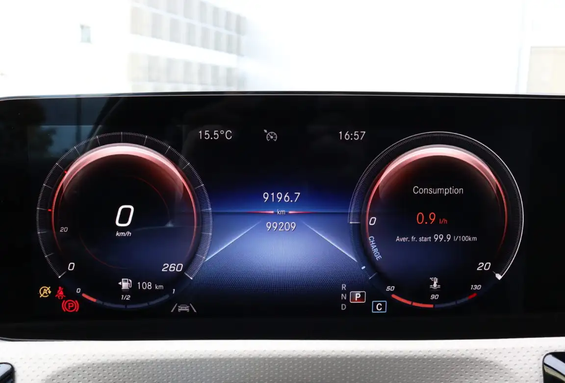 MERCEDES-BENZ CLA KLASS
