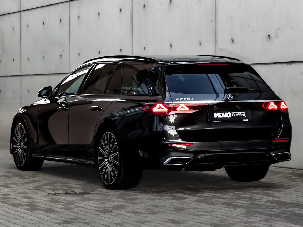 MERCEDES-BENZ E-CLASS