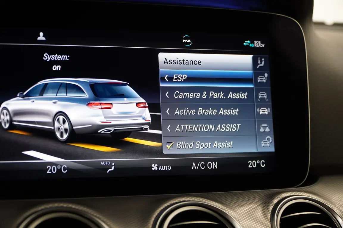 MERCEDES-BENZ E-CLASS