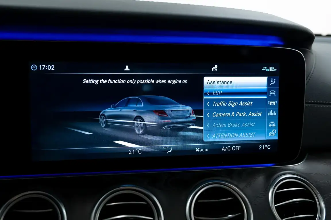 MERCEDES-BENZ E-CLASS