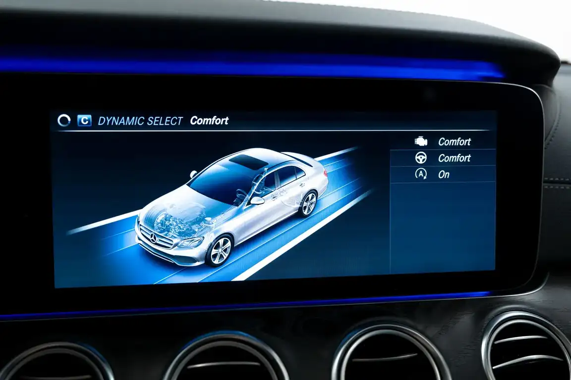 MERCEDES-BENZ E-CLASS