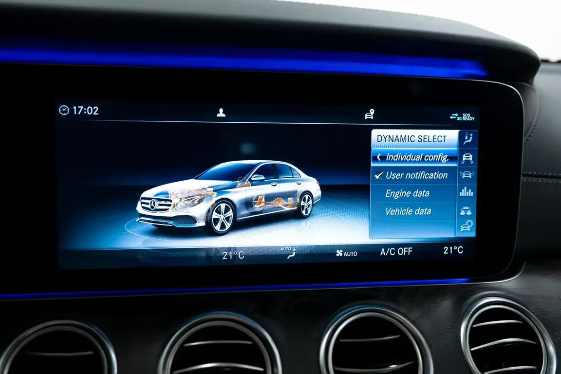 MERCEDES-BENZ E-CLASS