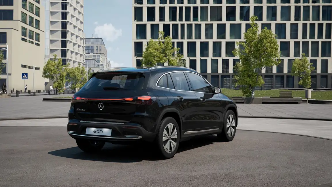 MERCEDES-BENZ EQA