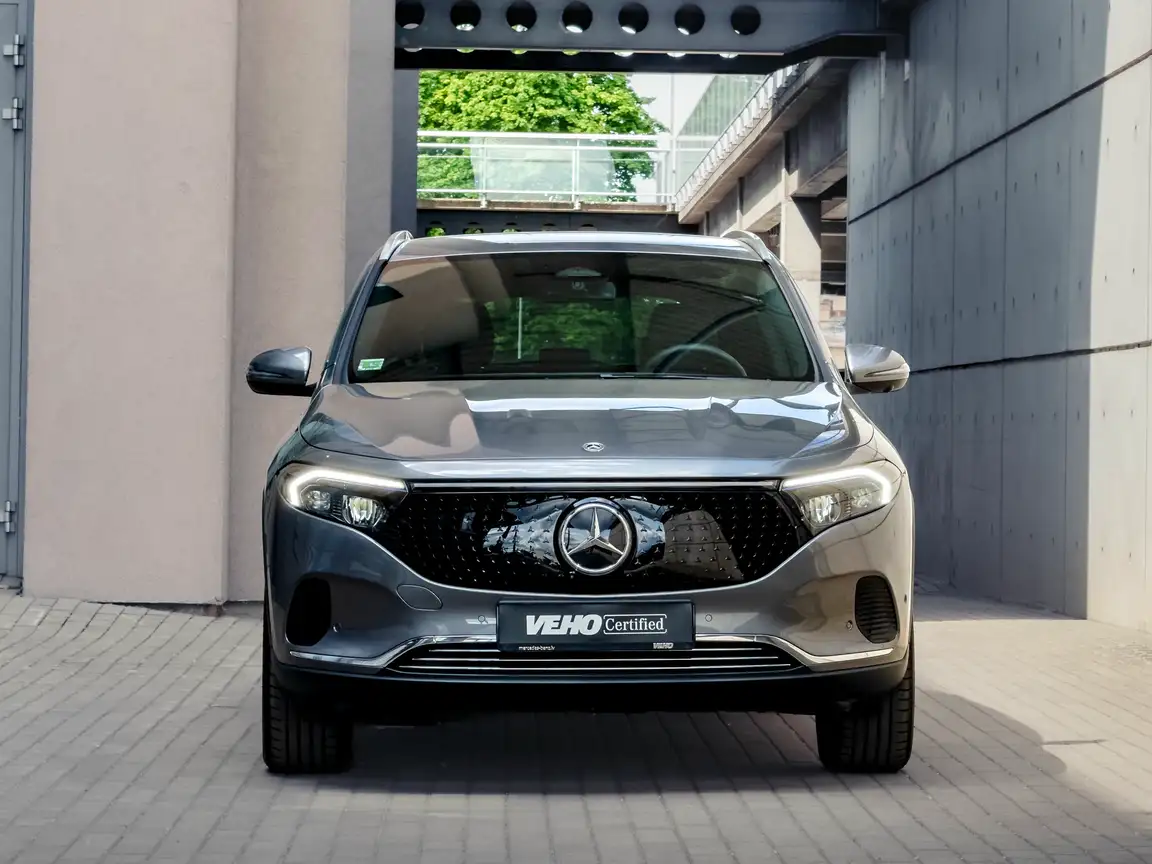 MERCEDES-BENZ EQA