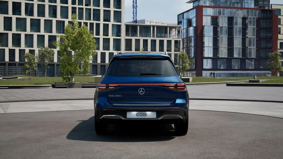 MERCEDES-BENZ EQB