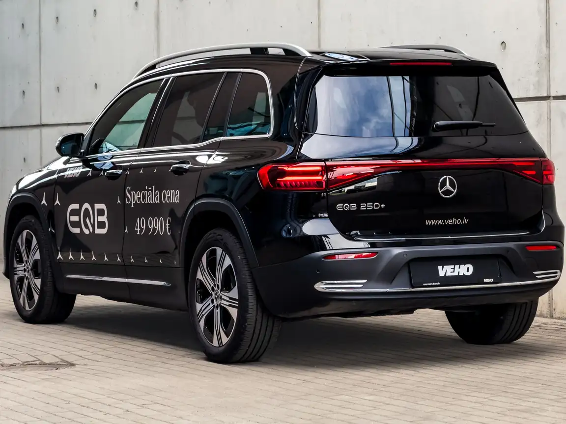 MERCEDES-BENZ EQB