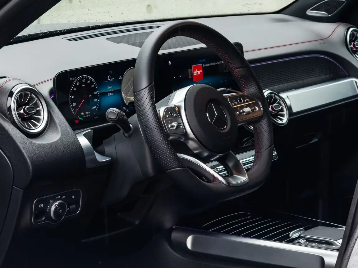 MERCEDES-BENZ EQB
