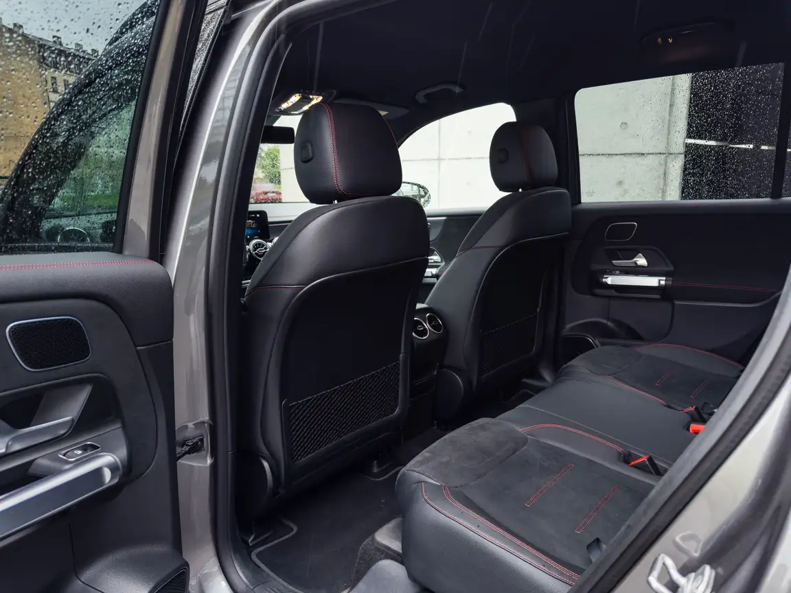 MERCEDES-BENZ EQB