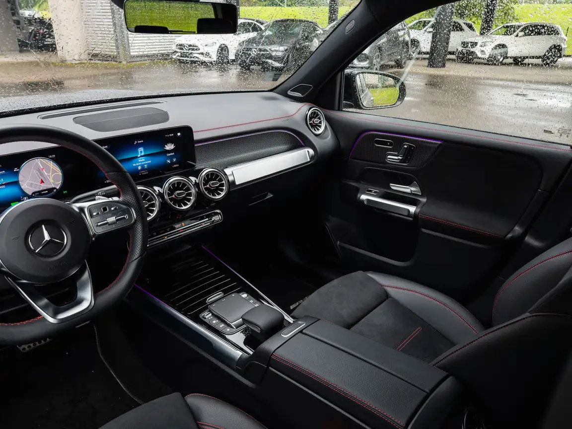 MERCEDES-BENZ EQB