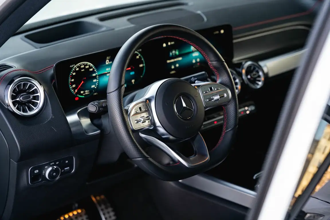 MERCEDES-BENZ EQB