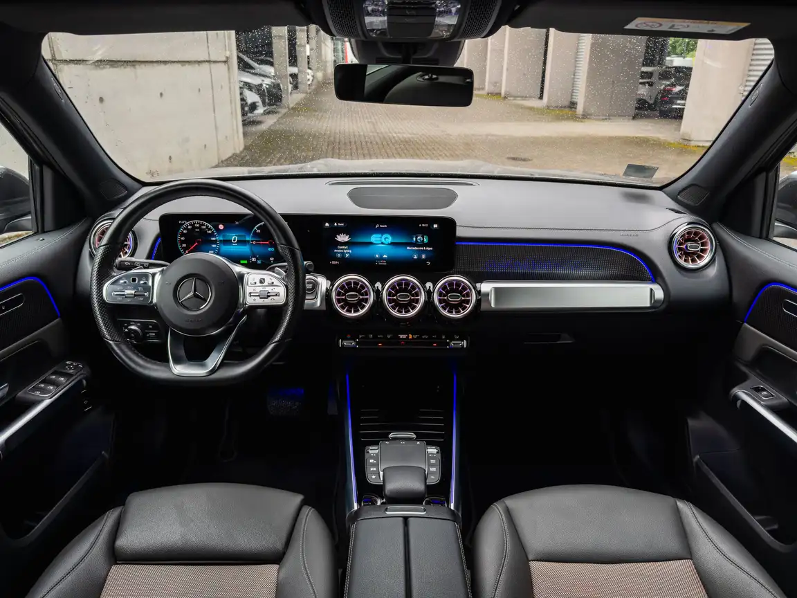 MERCEDES-BENZ EQB