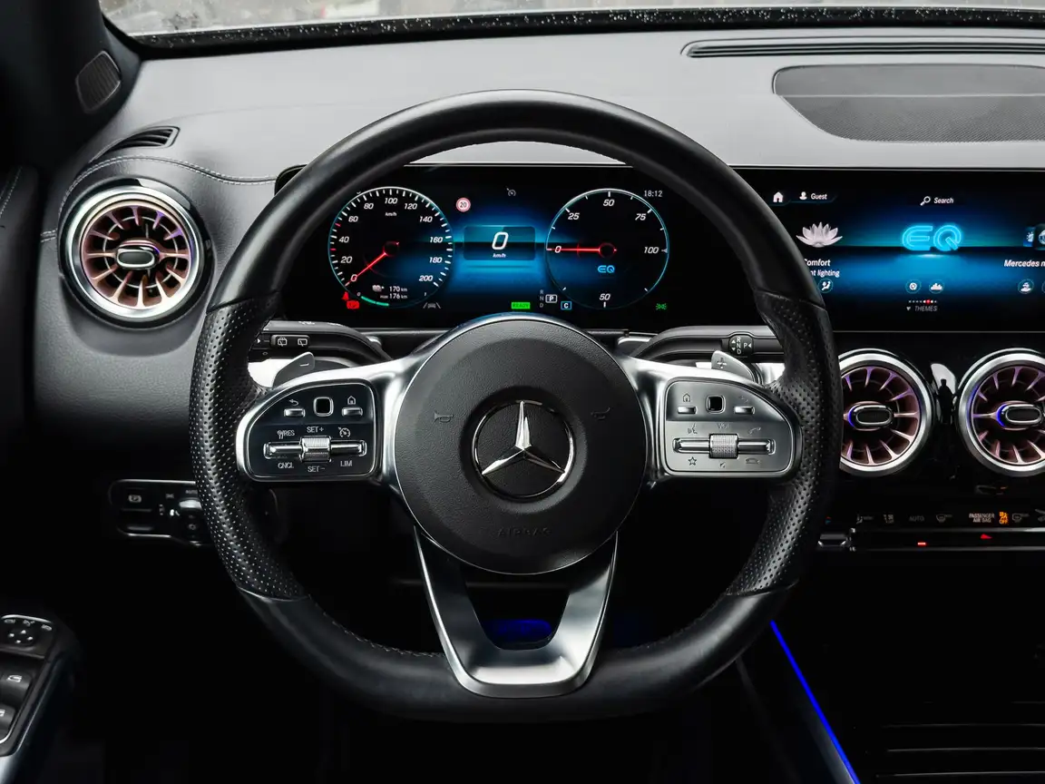 MERCEDES-BENZ EQB