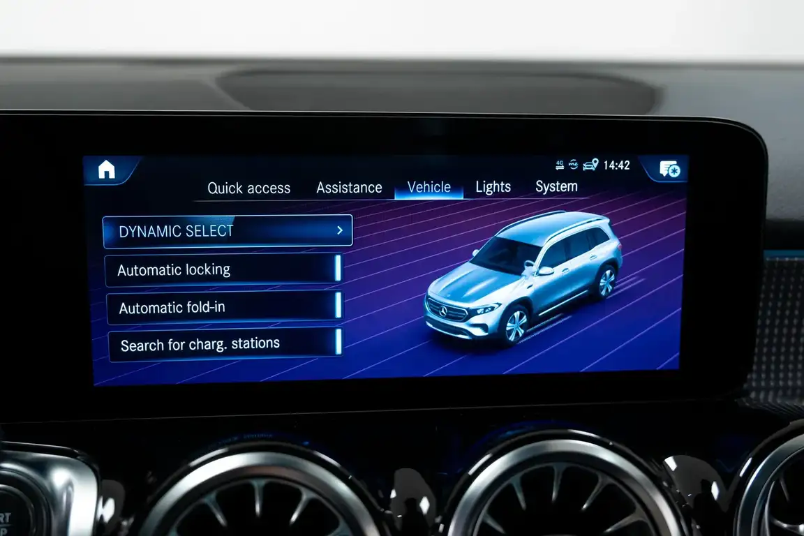 MERCEDES-BENZ EQB