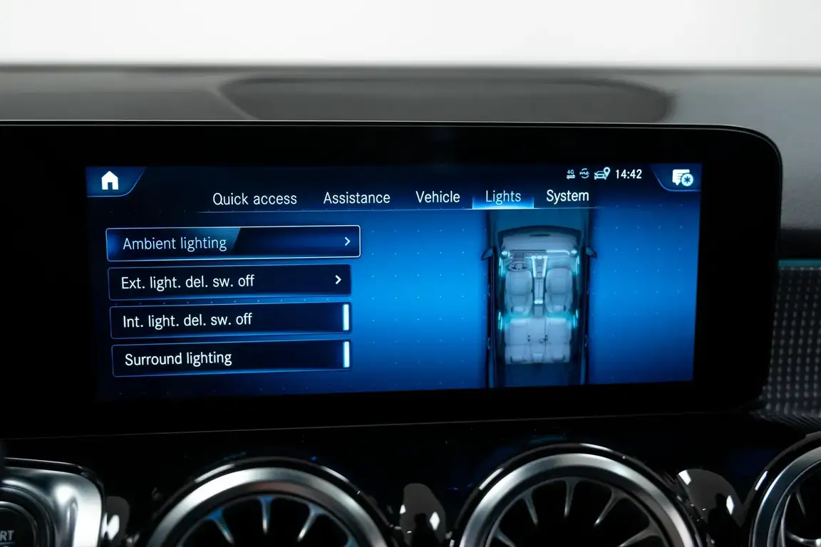 MERCEDES-BENZ EQB
