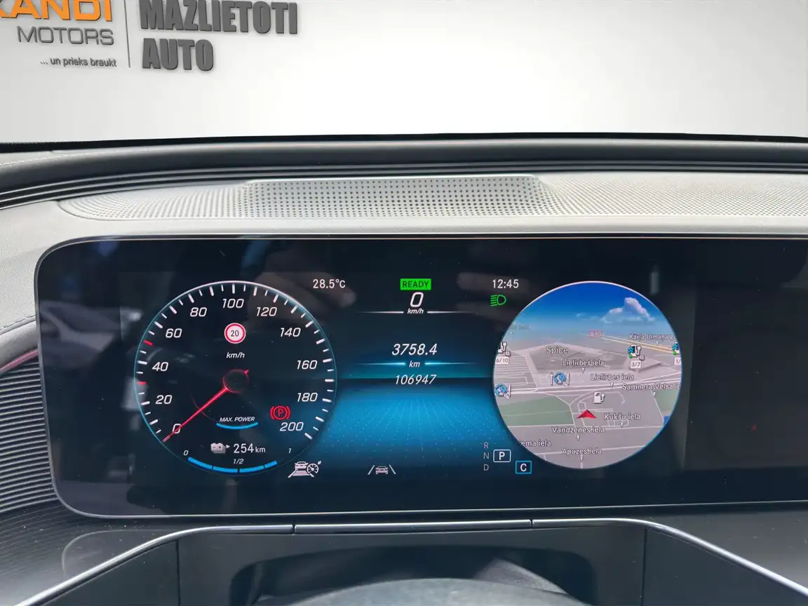MERCEDES-BENZ EQC
