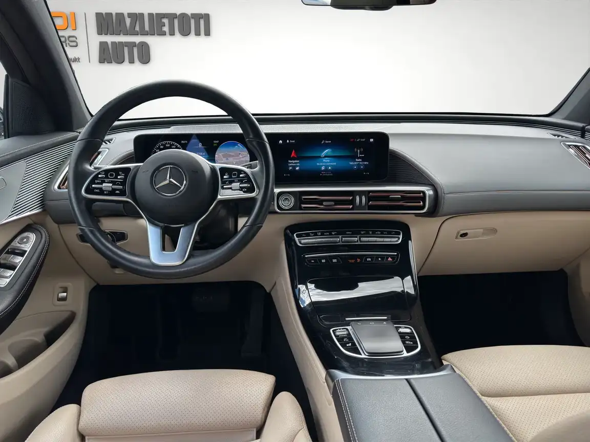 MERCEDES-BENZ EQC