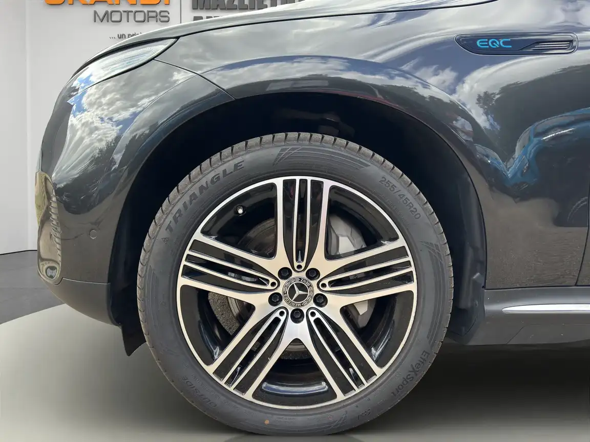 MERCEDES-BENZ EQC