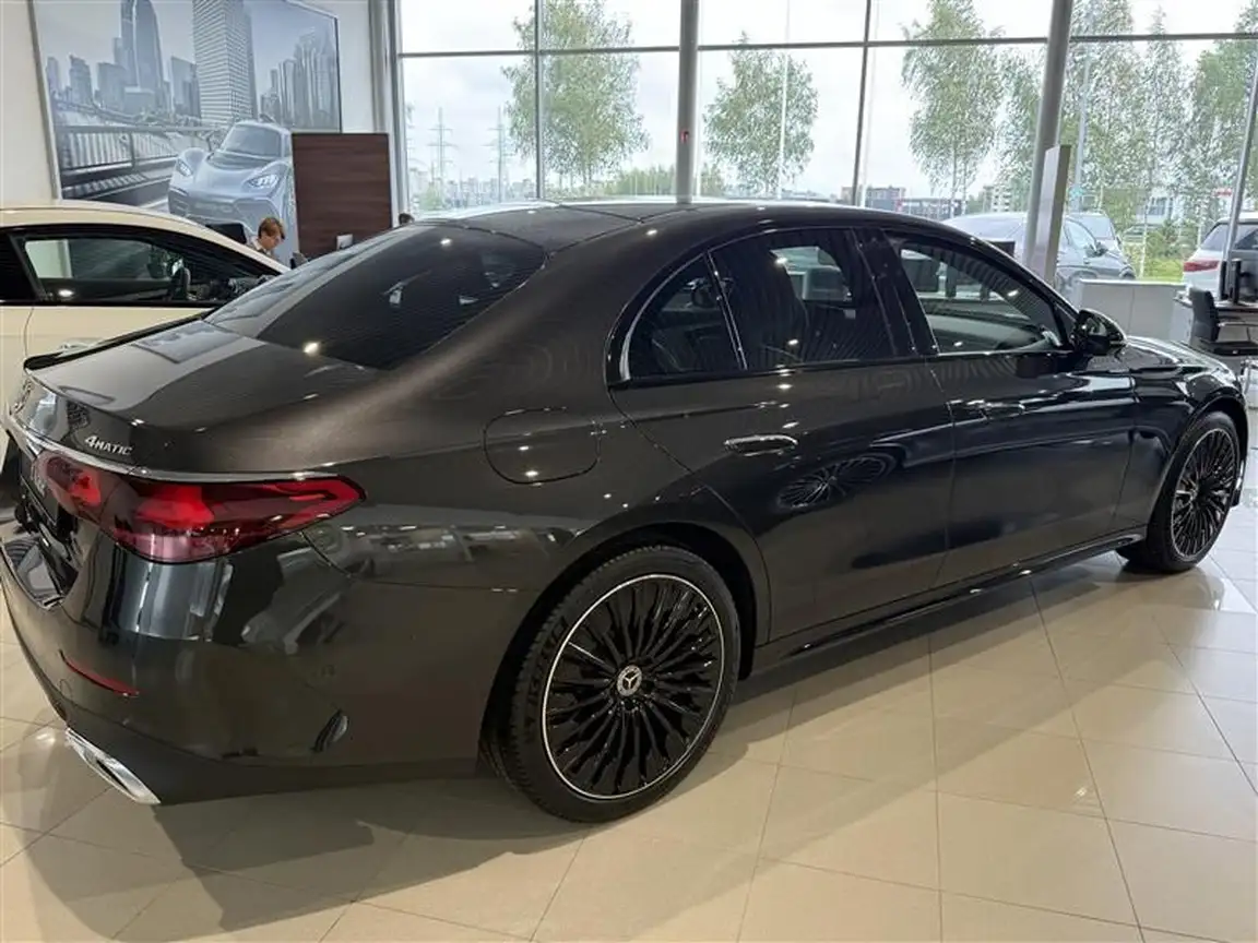 MERCEDES-BENZ EQE