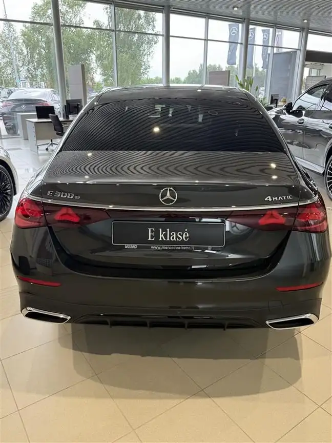 MERCEDES-BENZ EQE