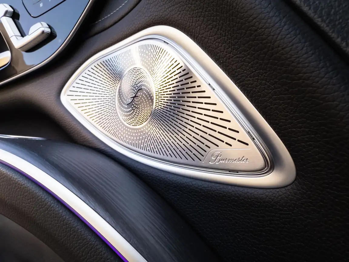 MERCEDES-BENZ EQS