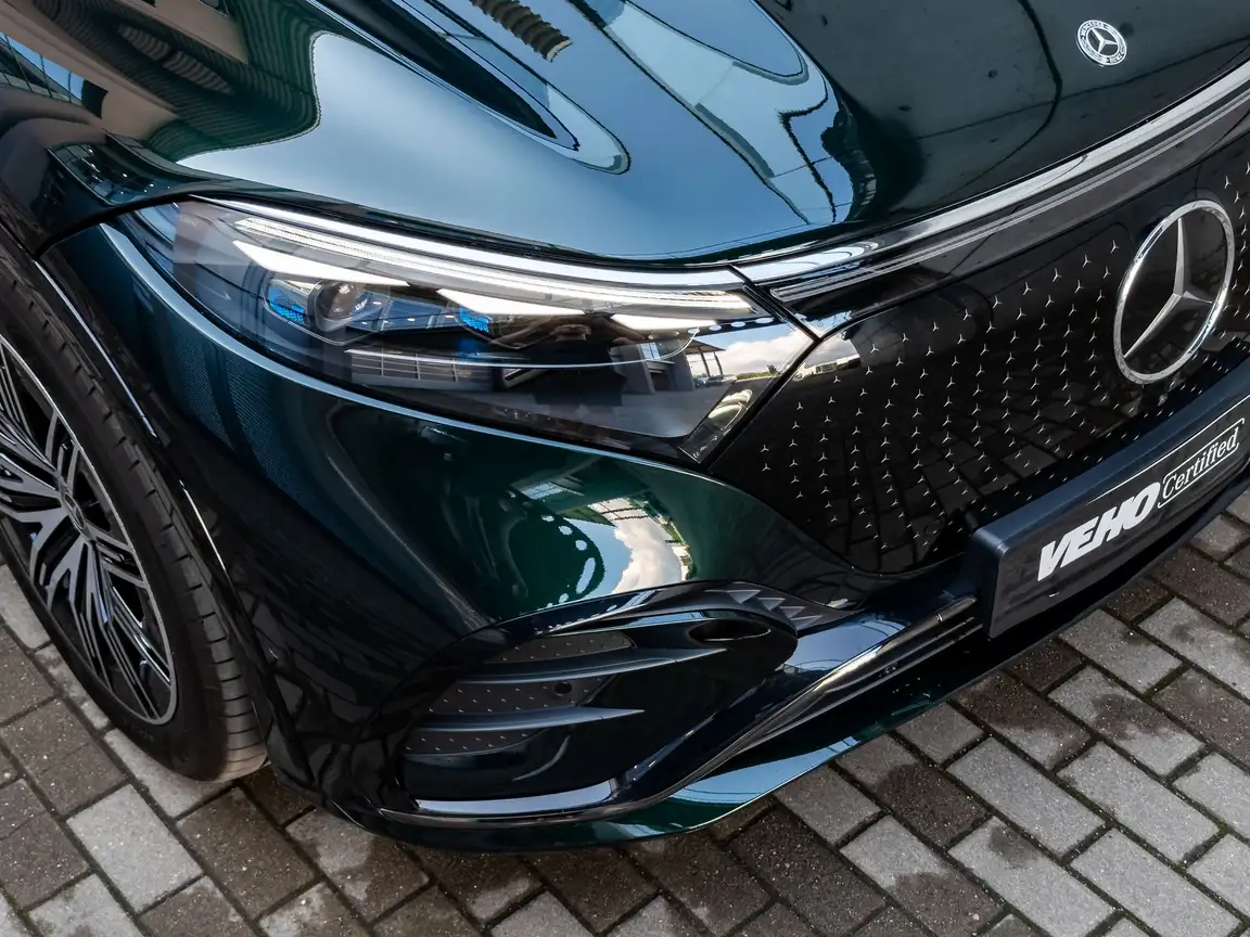 MERCEDES-BENZ EQS