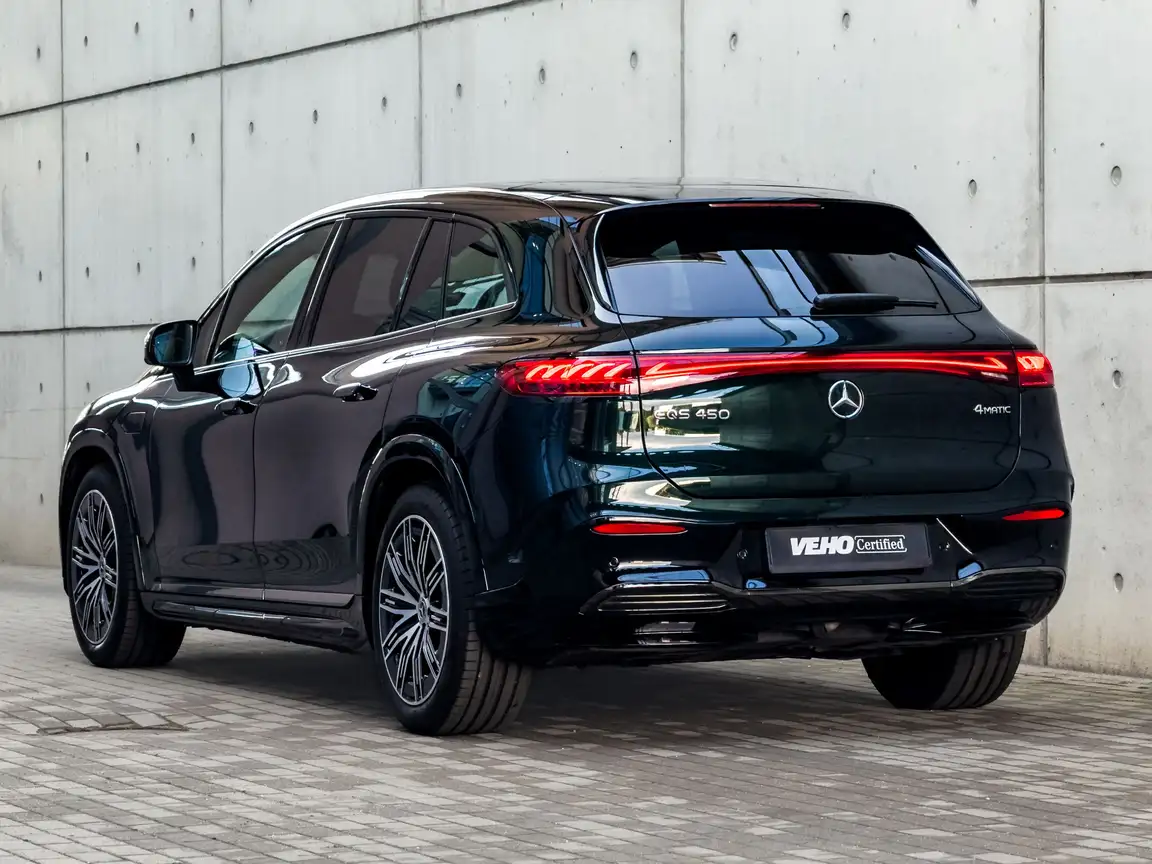MERCEDES-BENZ EQS