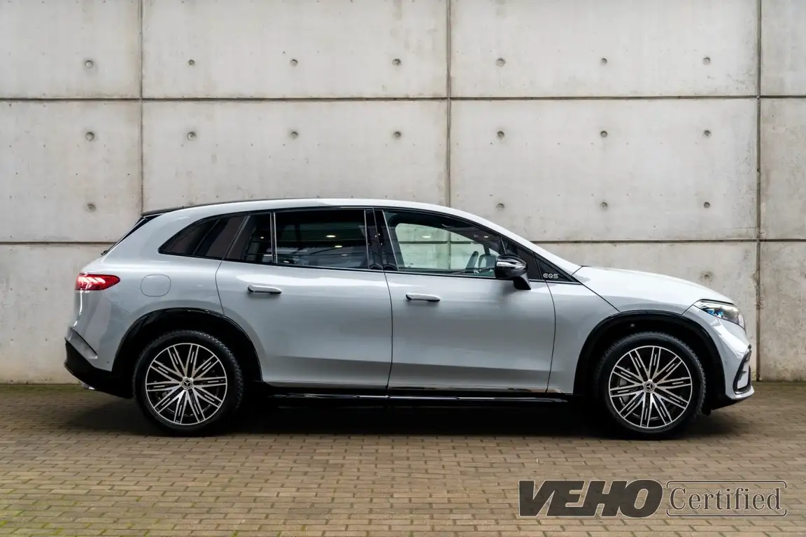 MERCEDES-BENZ EQS