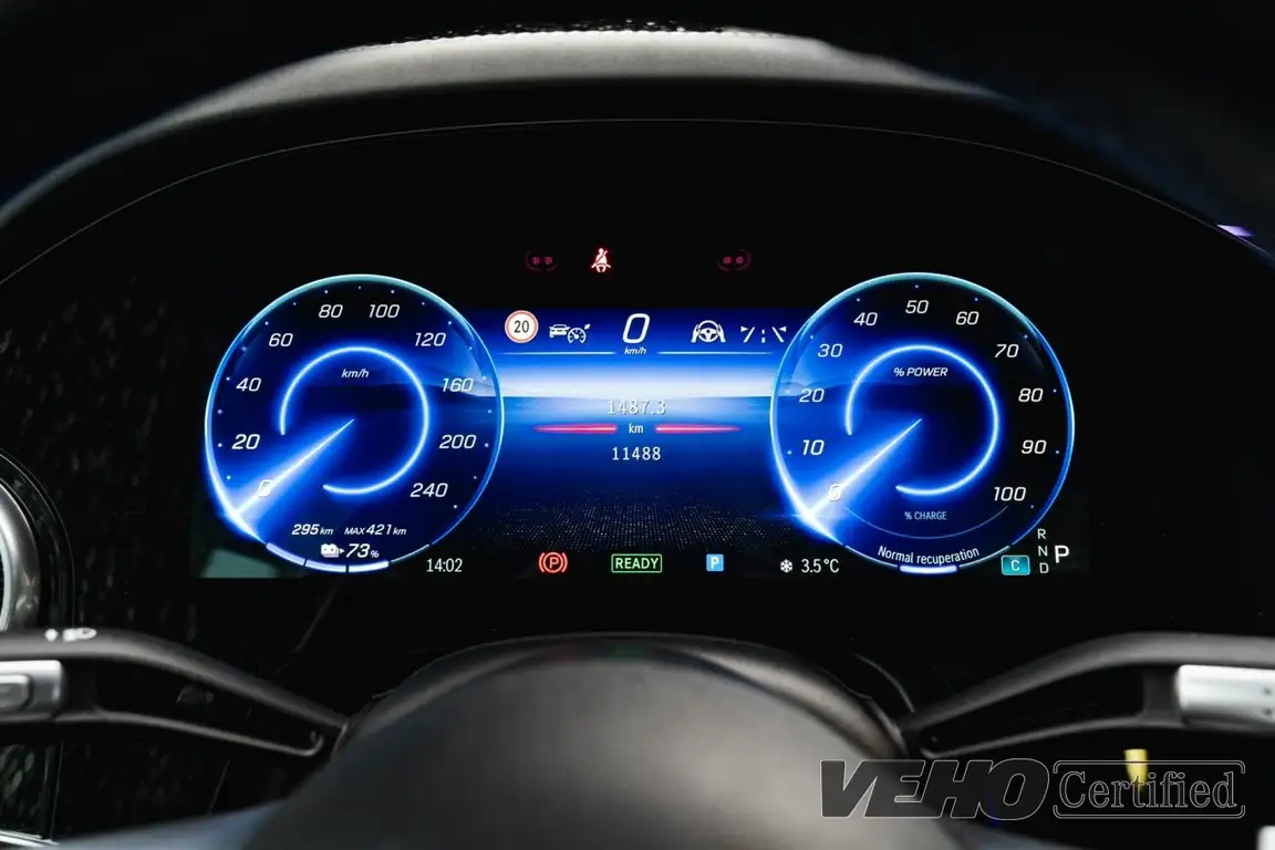 MERCEDES-BENZ EQS