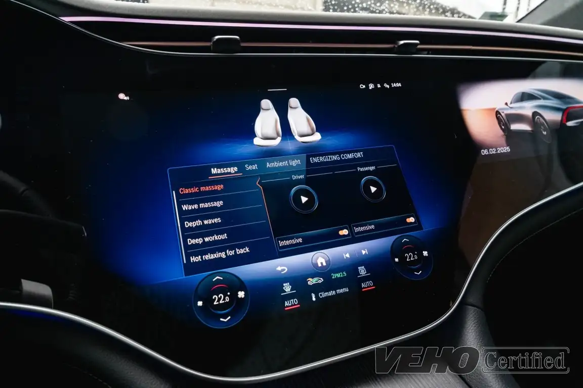 MERCEDES-BENZ EQS