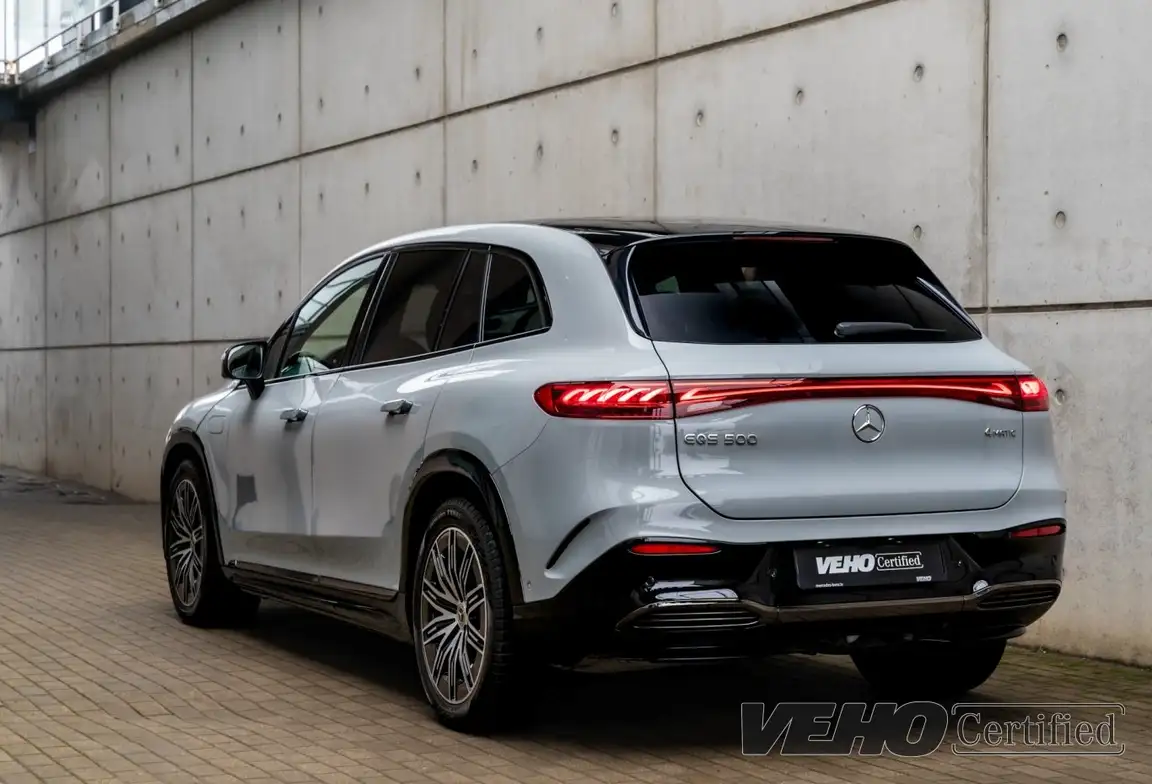 MERCEDES-BENZ EQS