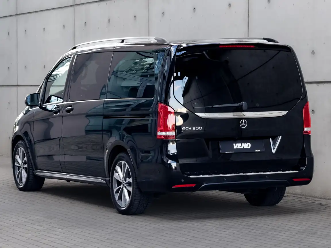 MERCEDES-BENZ EQV
