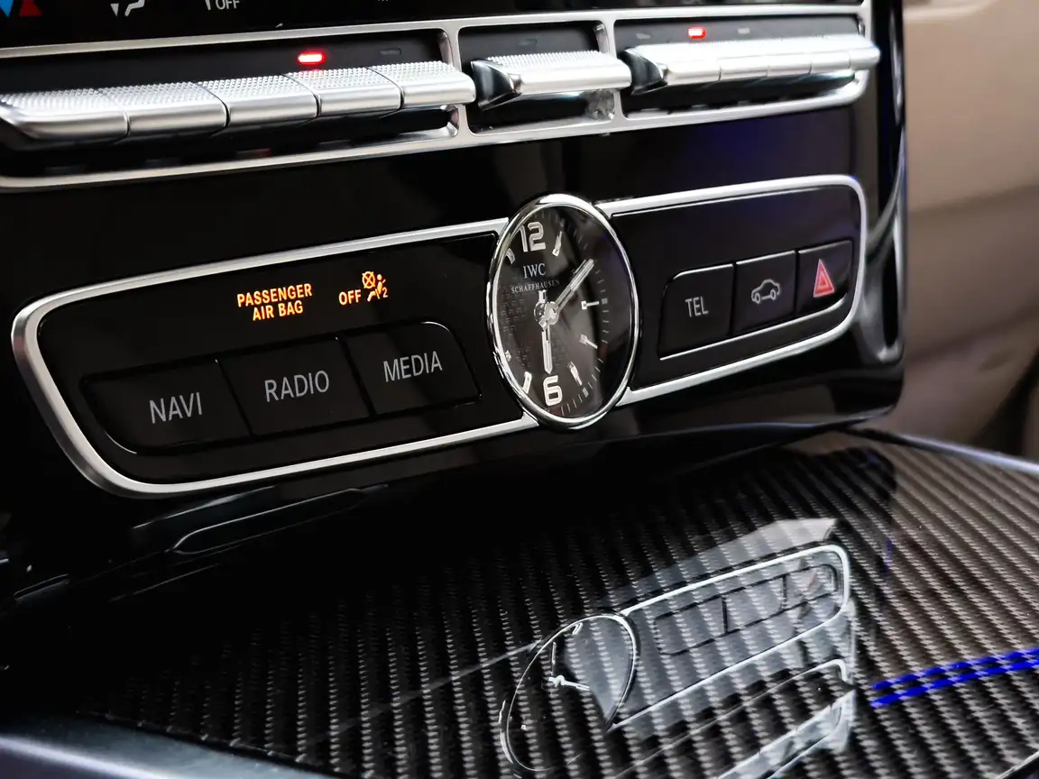 MERCEDES-BENZ G-CLASS