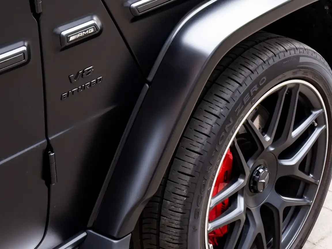 MERCEDES-BENZ G-CLASS