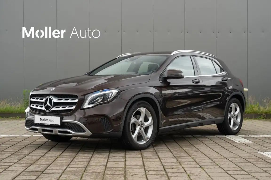 MERCEDES-BENZ GLA