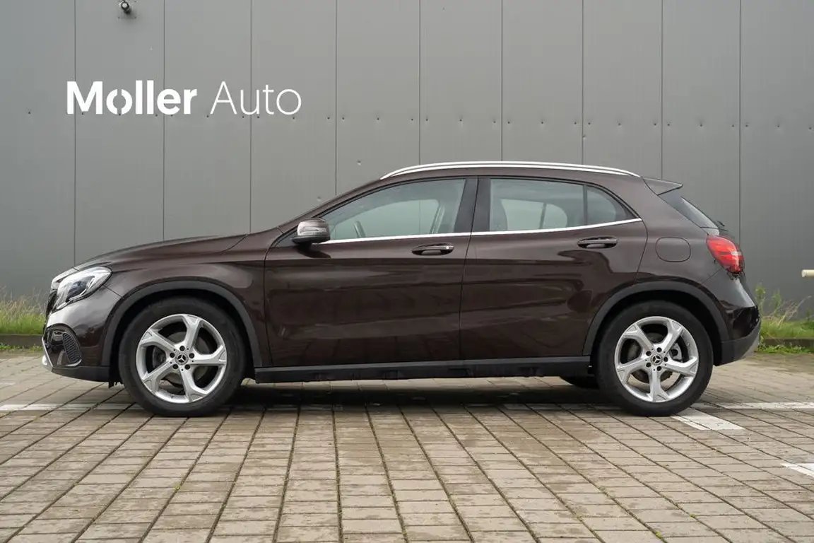 MERCEDES-BENZ GLA