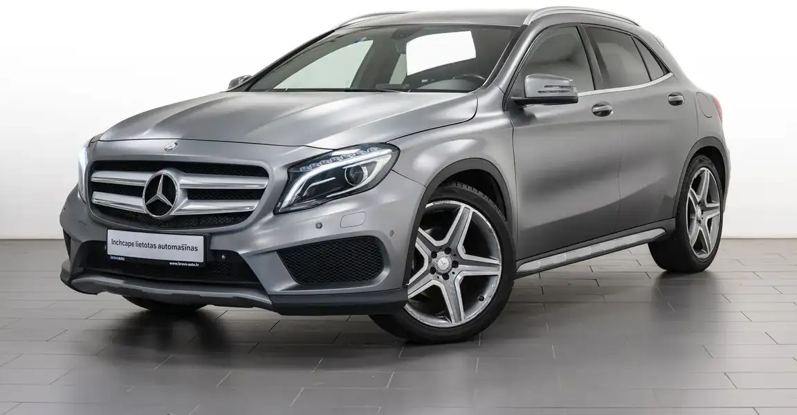 MERCEDES-BENZ GLA