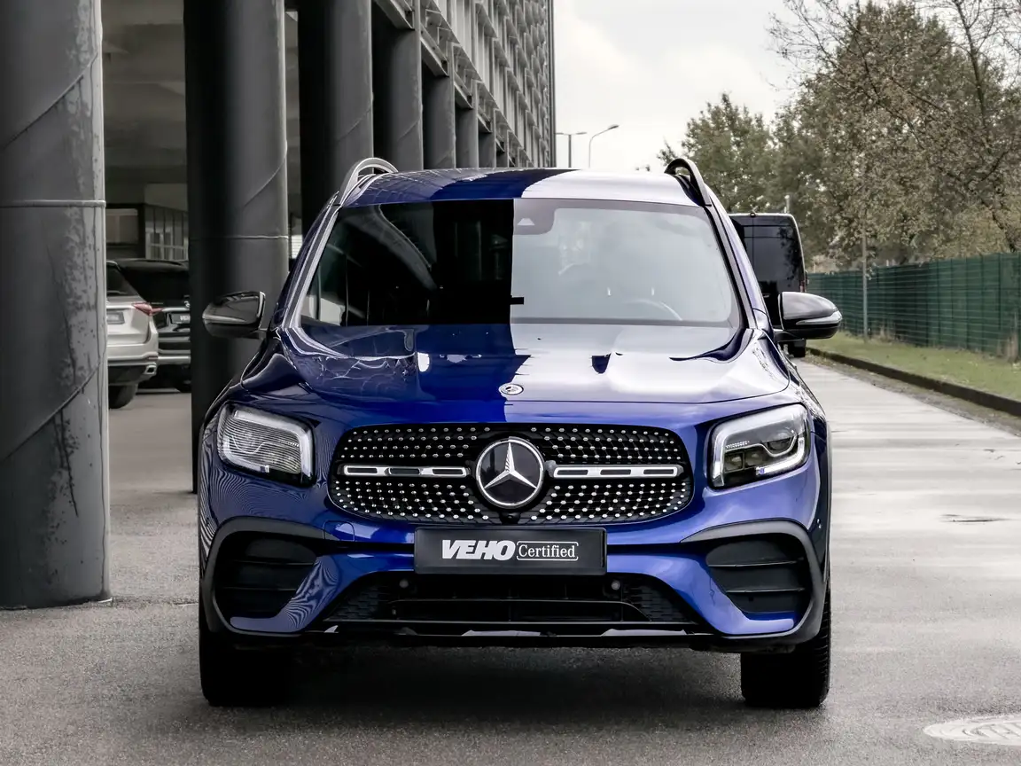 MERCEDES-BENZ GLB