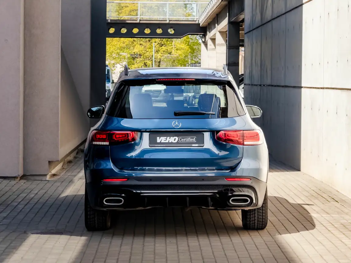 MERCEDES-BENZ GLB