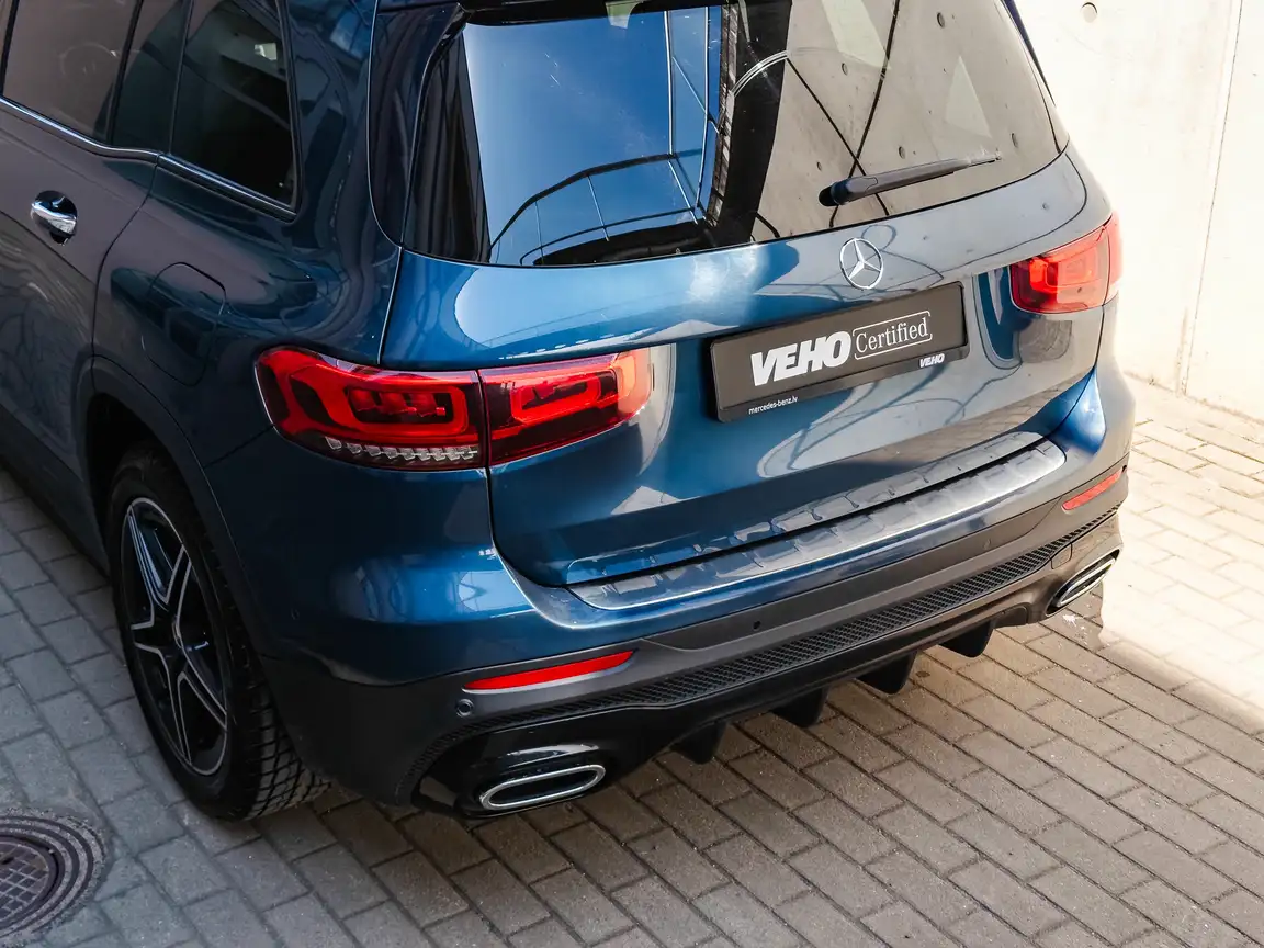 MERCEDES-BENZ GLB