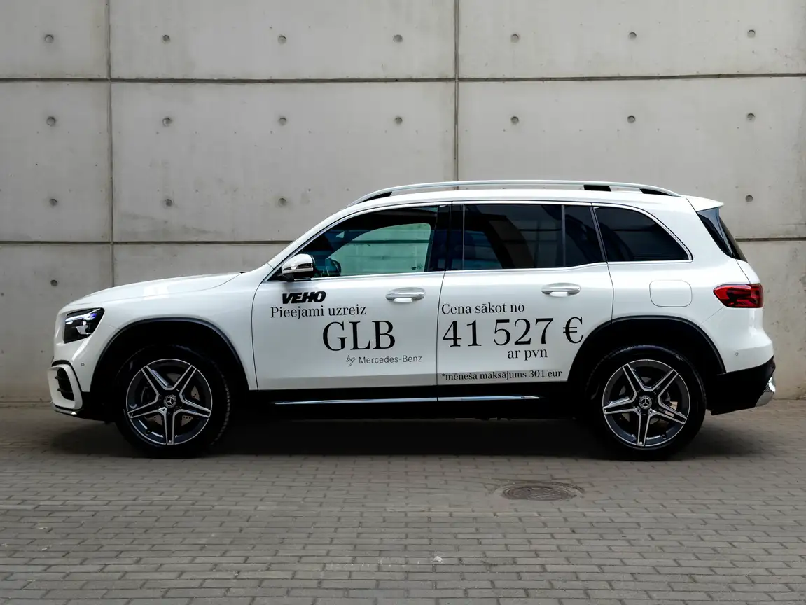 MERCEDES-BENZ GLB