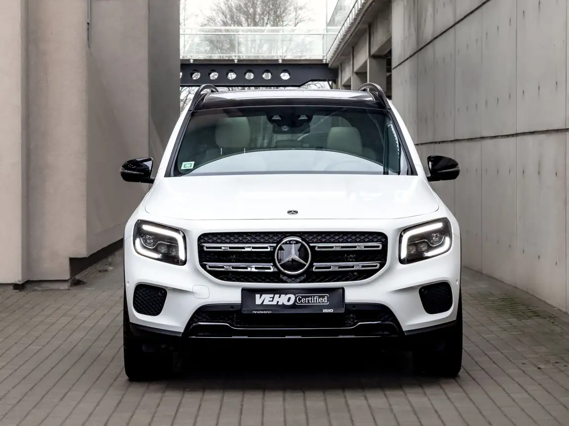 MERCEDES-BENZ GLB