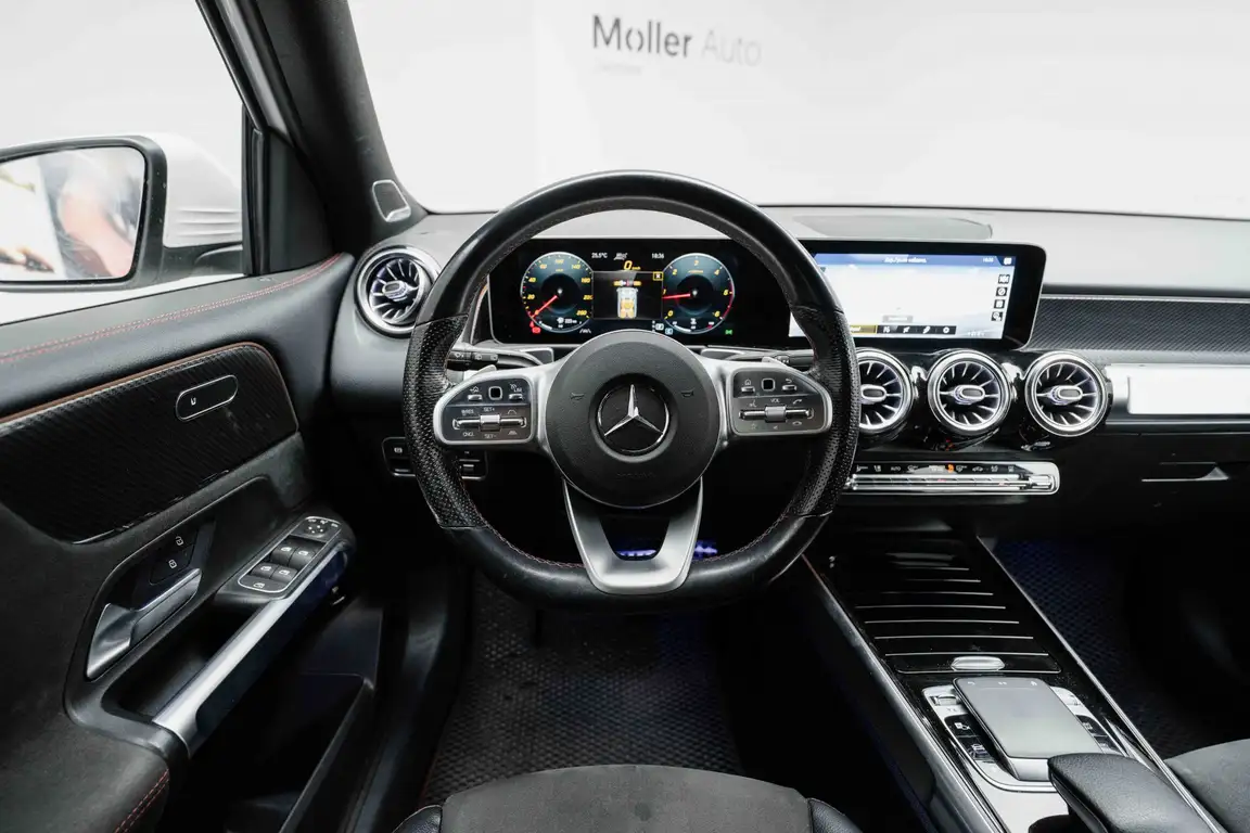 MERCEDES-BENZ GLB