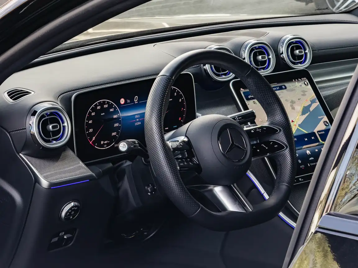 MERCEDES-BENZ GLC