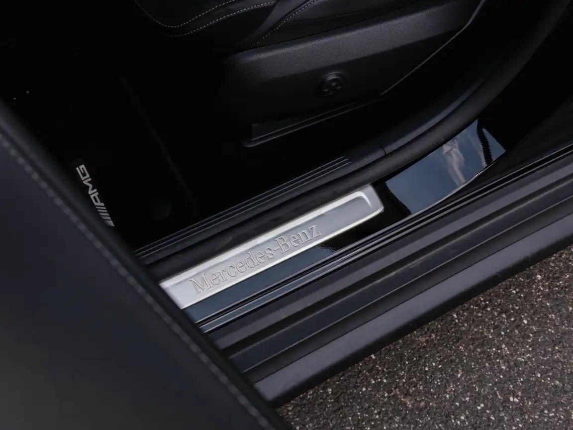 MERCEDES-BENZ GLC