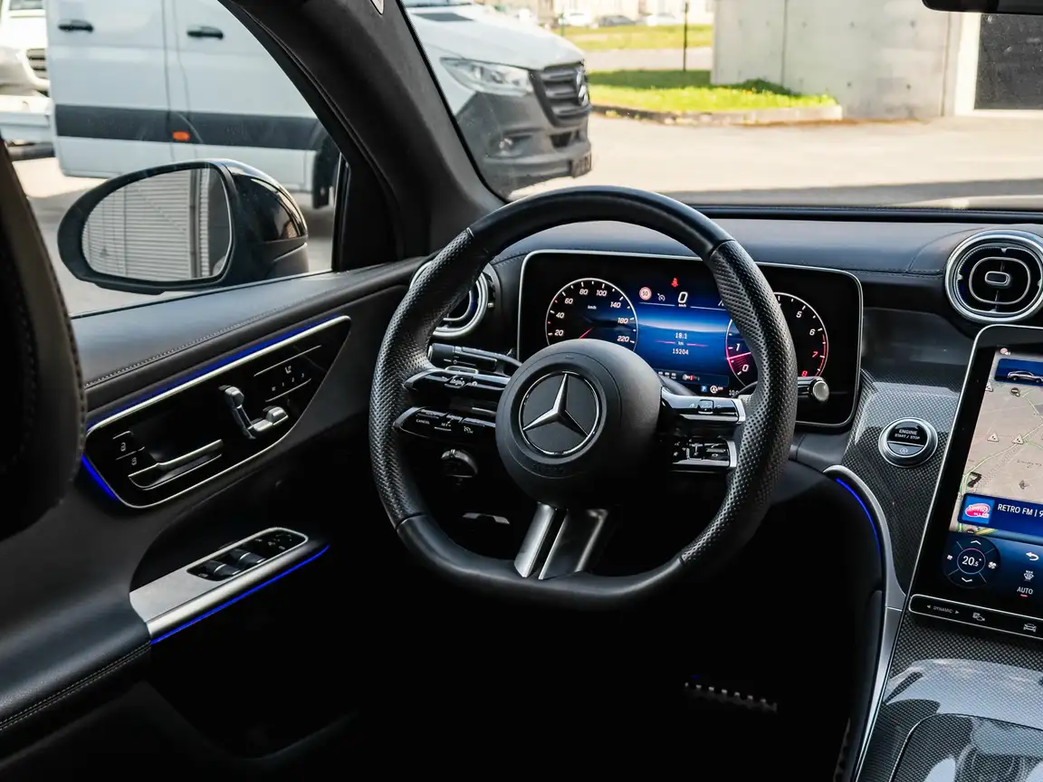MERCEDES-BENZ GLC
