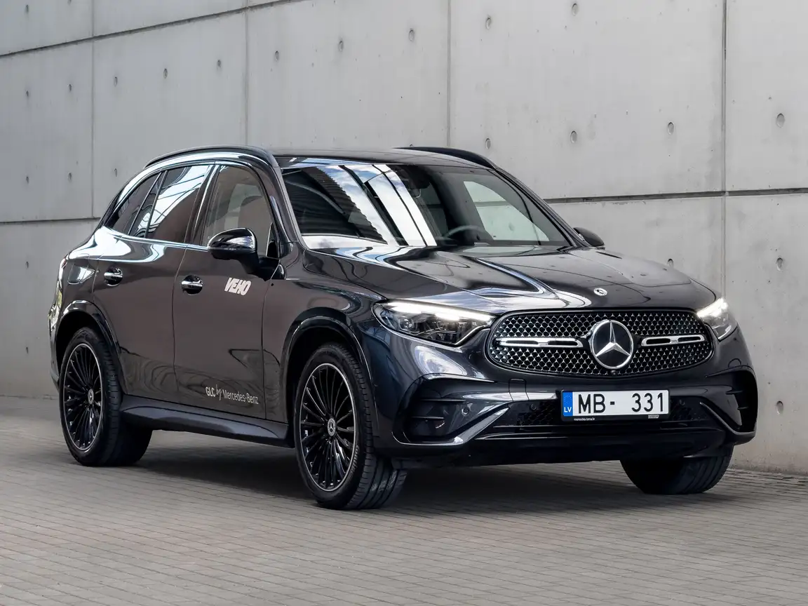MERCEDES-BENZ GLC