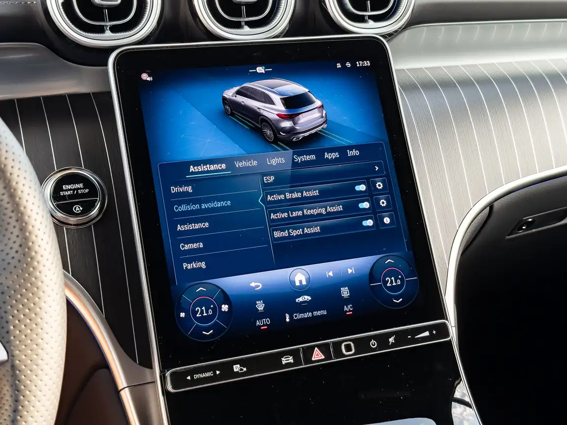 MERCEDES-BENZ GLC