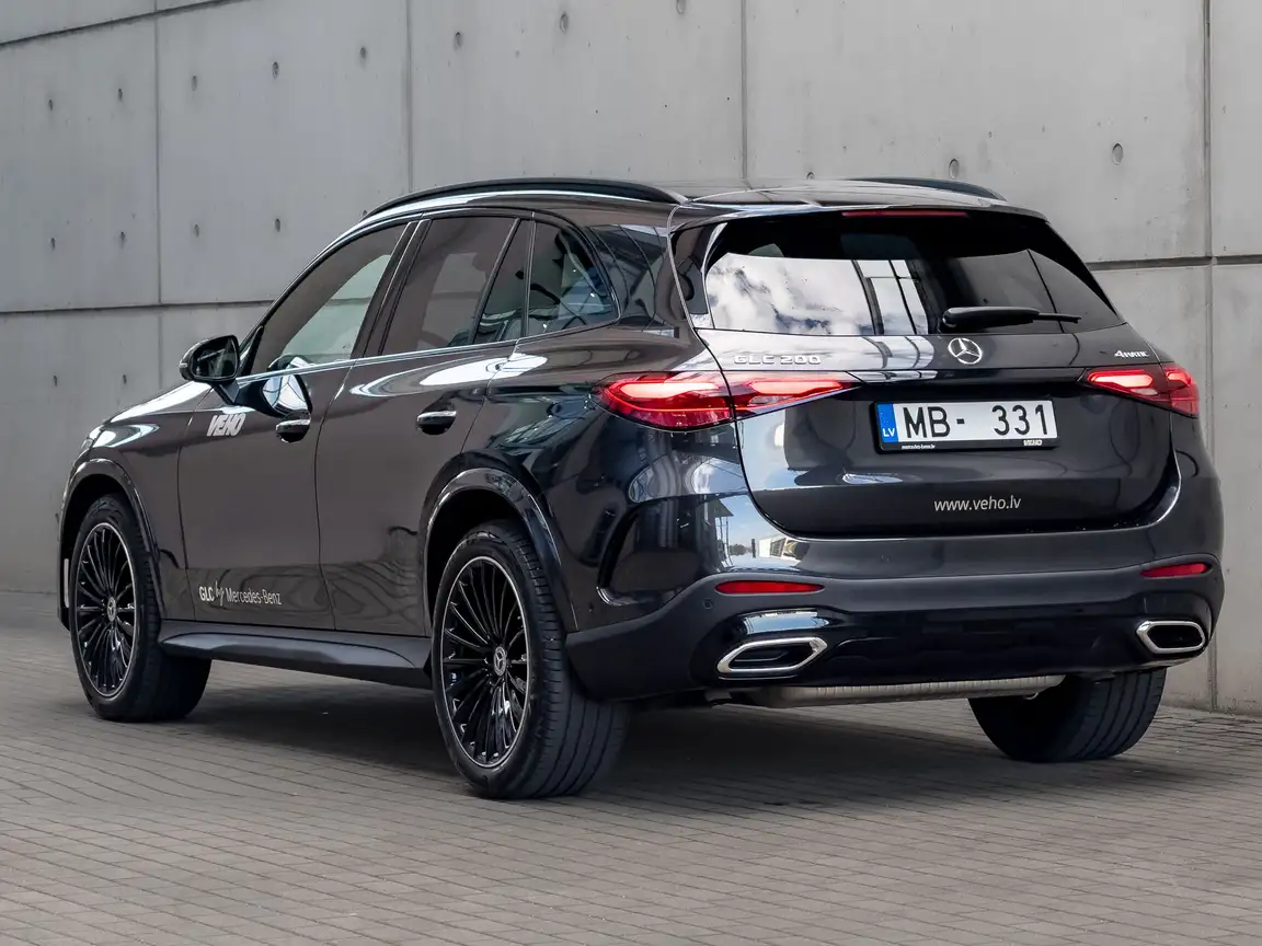 MERCEDES-BENZ GLC