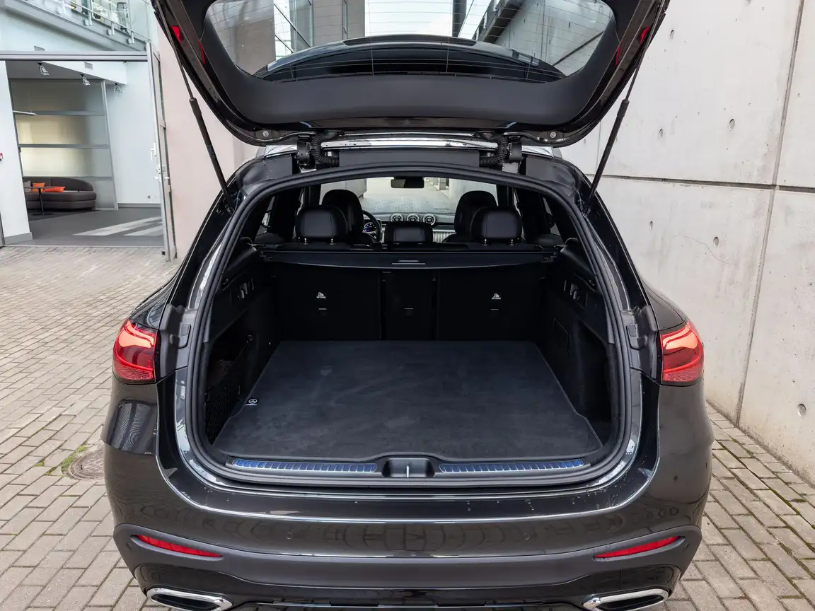 MERCEDES-BENZ GLC